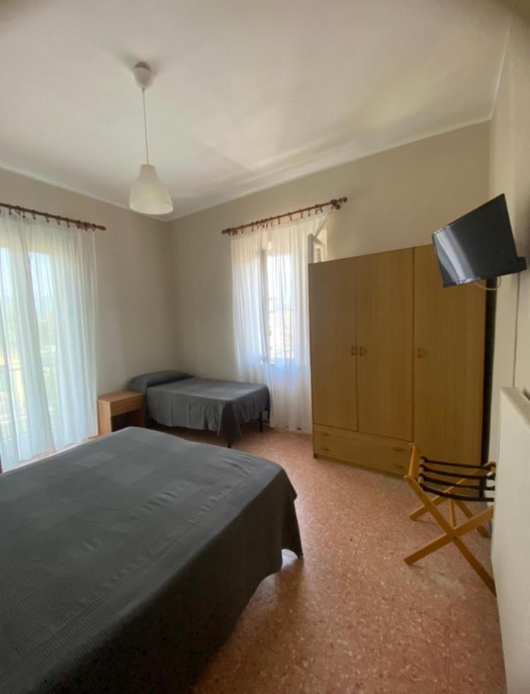 Hotel Sole مارينا دي ماسا المظهر الخارجي الصورة