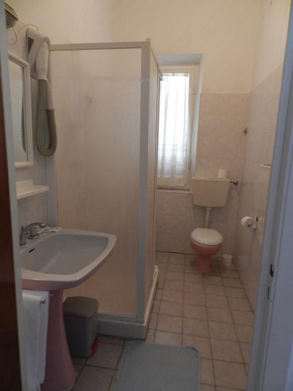 Hotel Sole مارينا دي ماسا المظهر الخارجي الصورة